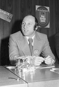 Uwe Seeler (Kiel 56.303).jpg