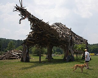 <i>Vermontasaurus</i> Folk art wooden dinosaur sculpture