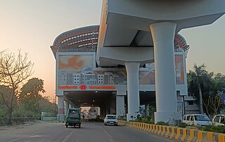 <span class="mw-page-title-main">Vishwavidyalaya Kanpur metro station</span> Kanpur Metros Orange Line metro station