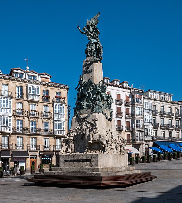 Description de l'image Vitoria - Plaza Virgen Blanca 02.jpg.