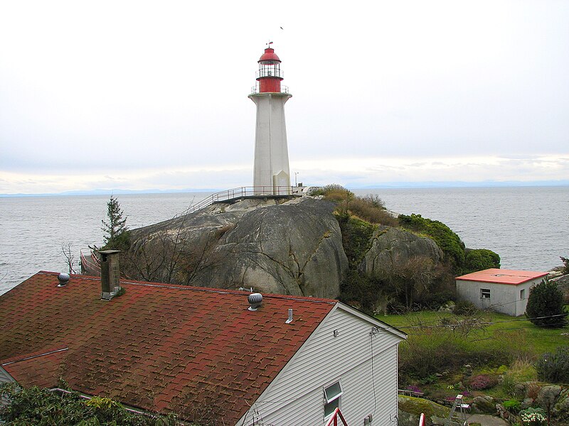 File:W060326 lighthouse park 023 adj.JPG