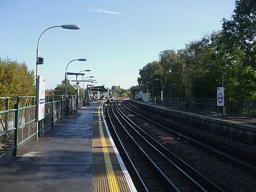 West Harrow stn look east