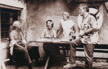 von rechts: Willy Mucha, Rolande Mucha, Dorothea Tanning und Max Ernst in Collioure, 1960