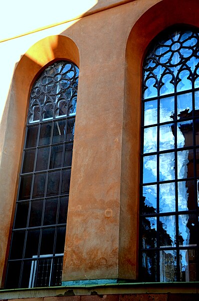 File:Windows of Storkyrkan in Gamla stan, Stockholm, Sweden.jpg