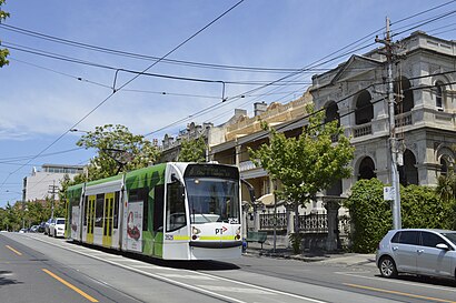 How to get to Hawksburn with public transport- About the place