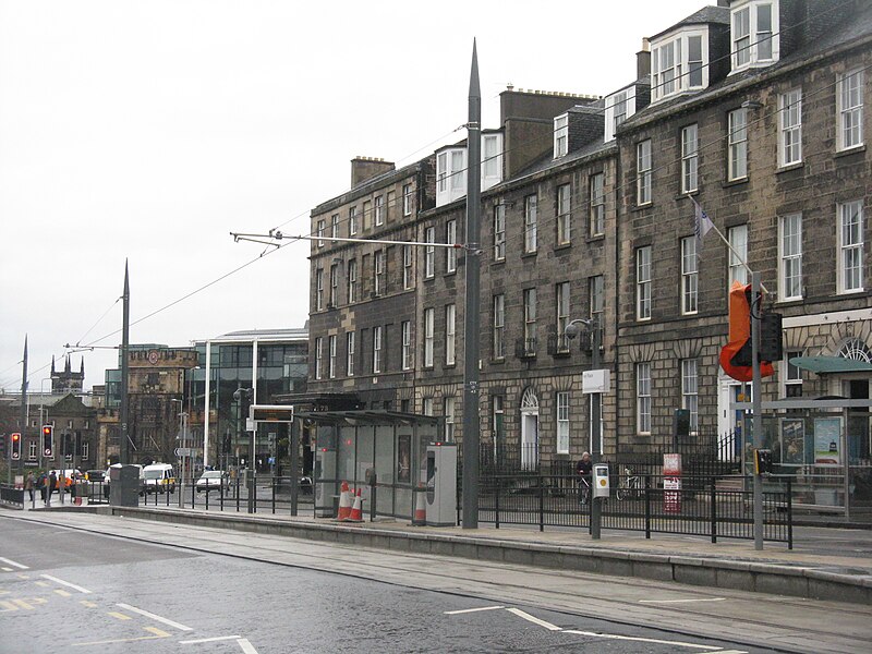 File:York Place tram stop, Edinburgh.jpg