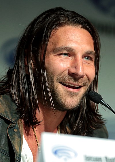 Zach McGowan Net Worth, Biography, Age and more