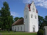 Fil:Äsphults kyrka, exteriör 3.jpg