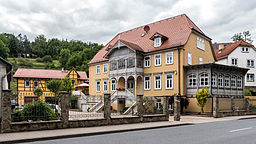 -037 Kulturdenkmal in Königsee-Rottenbach,Gemeinde Quittelsdorf Nr. 6 Gasthaus mit Nebengebäude