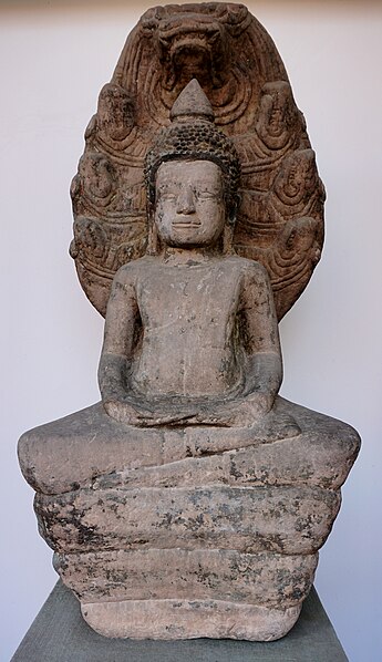 File:037 Mucilinda, 13c, Lopburi (35212712176).jpg