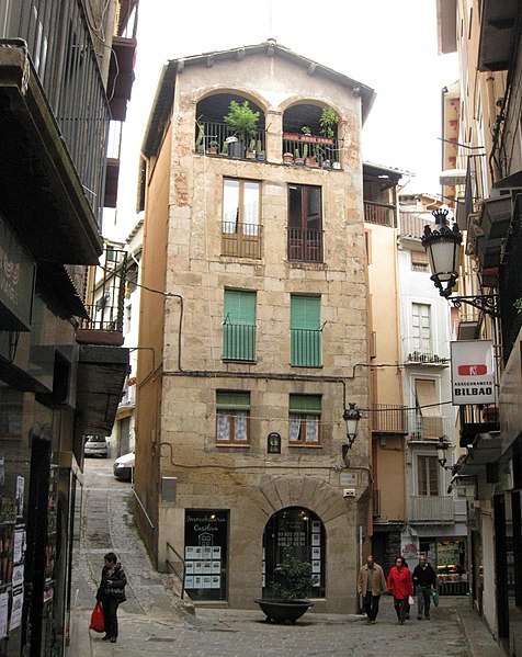 File:042 Molí de la Sal, placeta de la Ciutat.jpg