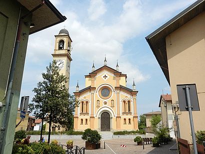 How to get to Basiano with public transit - About the place