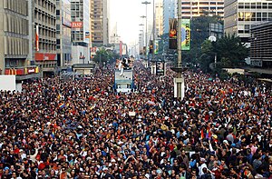 Parada ponosa u Sao Paulu 2004