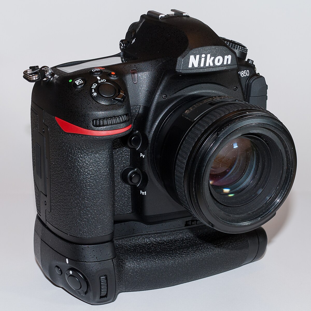 Nikon D850 Best DSLR Ever, Gets First Full 100 Score at DxOMark