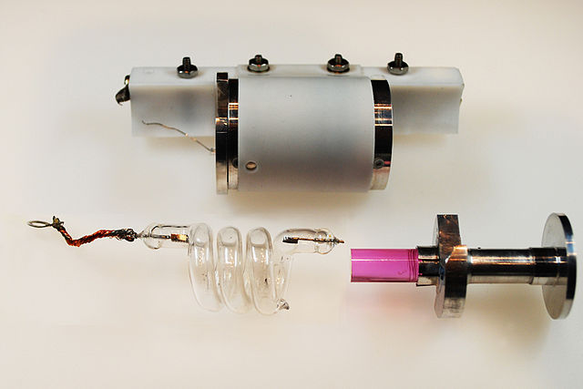 Components of original ruby laser