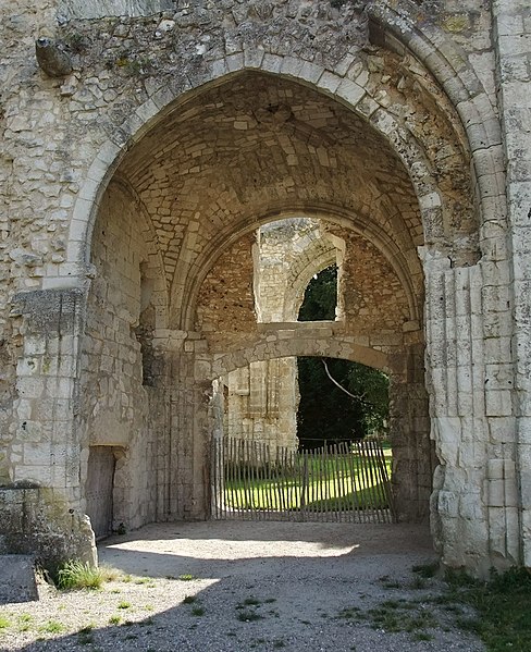 File:Abbaye de Jumièges02.jpg