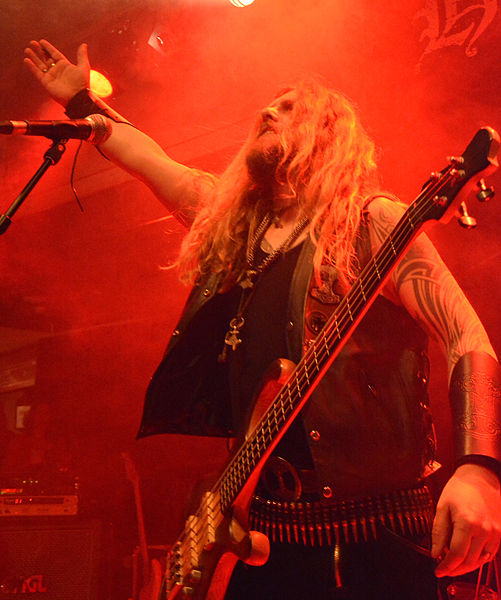 File:Adorned Brood – Heathen Rock Festival 2014 15.jpg