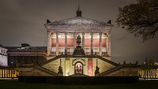 Alte Nationalgalerie at night