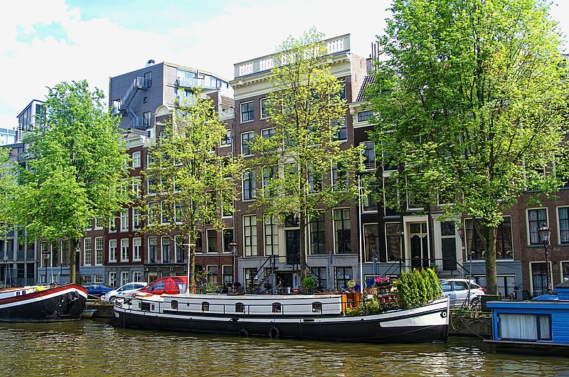 File:Amsterdam - Amstelhof - View SE on Nieuwe Keizersgracht.jpg