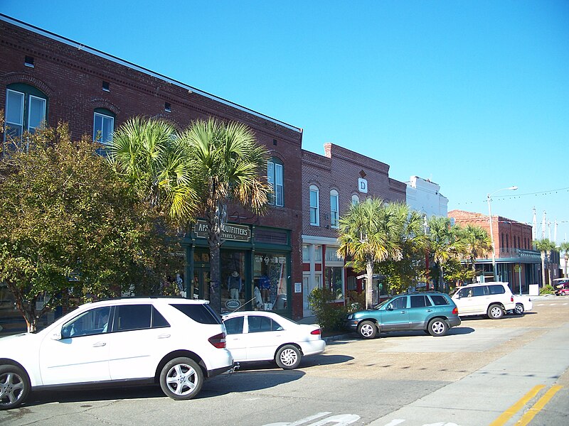 File:Apalachicola HD street03.jpg