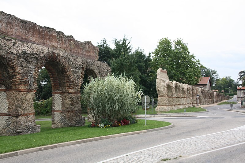 File:Arches du Plat de l'Air - Chaponost. 017.JPG