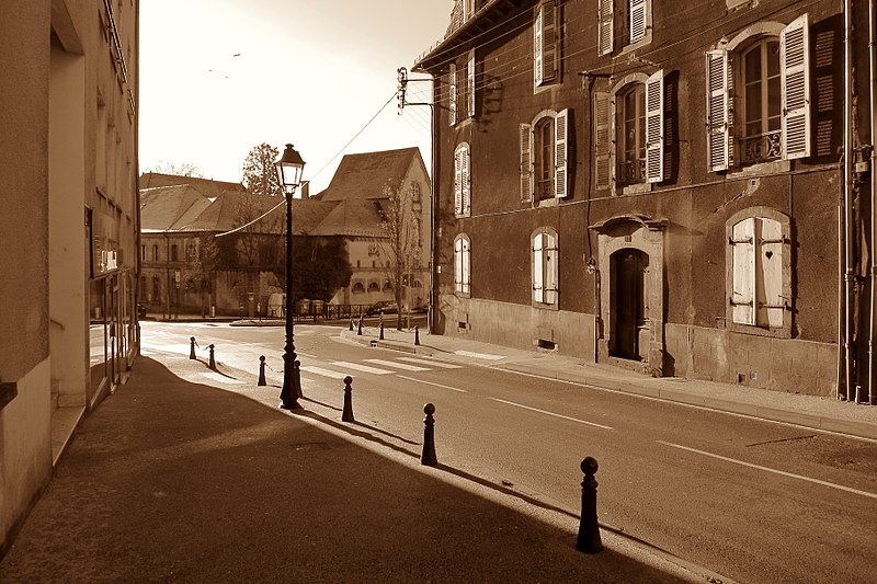 File:Aurillac - Rue du Président Delzons - 20170105 (1).jpg