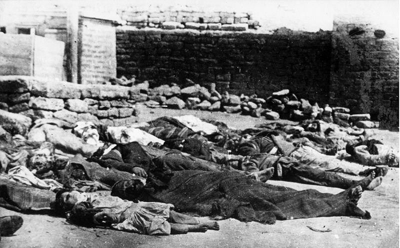 File:Azerbaijani victims in Baku.jpg