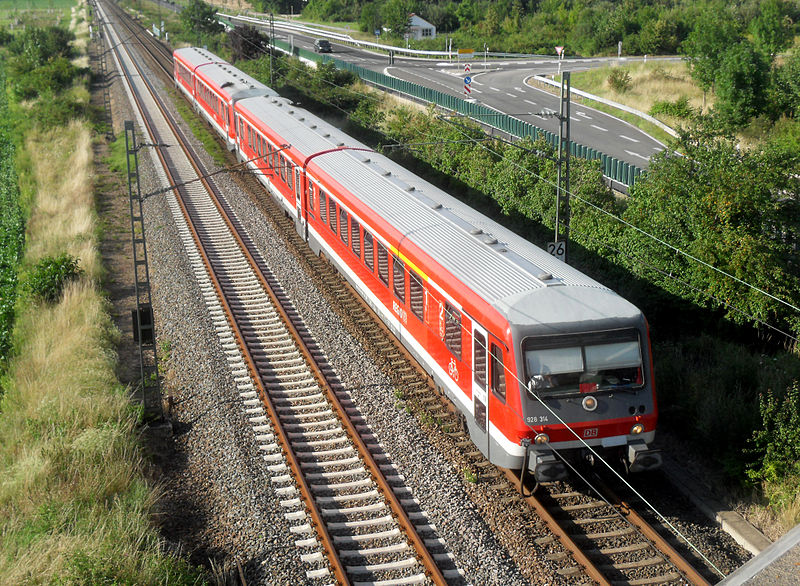 File:Bahnstrecke Mainz–Ludwigshafen- bei Guntersblum- Richtung Mainz (RB 928 314) 29.7.2009.jpg