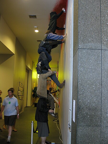 File:Barry McGee's sculpture (2704784281).jpg