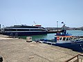 Bateau Kriola de CV Interilhas dans le port de Praia au Cap-Vert..jpg