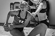 Deutsch: Beachhandball U-17-Europameisterschaften 2019 (Beach handball Euro); Tag 4: 30. Juni – Mädchen, Halbfinale, Niederlande-Deutschland 0:2 (25:30, 18:19) English: 2019 Women's Ech Beach Handball 17; Day 4: 30 June 2019 – Girls Bronze Medal Match – Netherlands Vs. Germany 0:2 (25:30, 18:19)