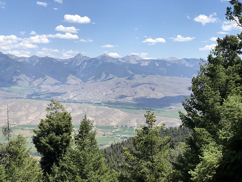 File:Beaverhead Mountains.jpg