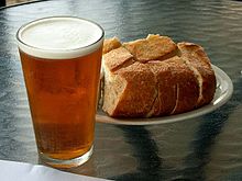 Bit 'n' drap Beer and bread.jpg