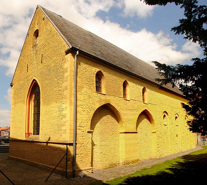 File:Begijnhofkerk te Borgloon.jpg