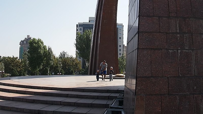 File:Bishkek P9170496 359 (39204110815).jpg