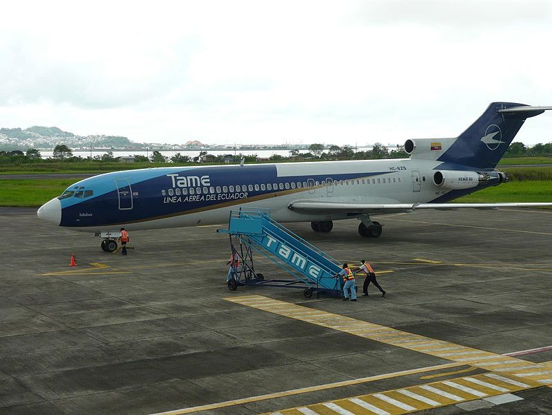 File:Boeing 727-200 en el aeropuerto de Tachina.JPG