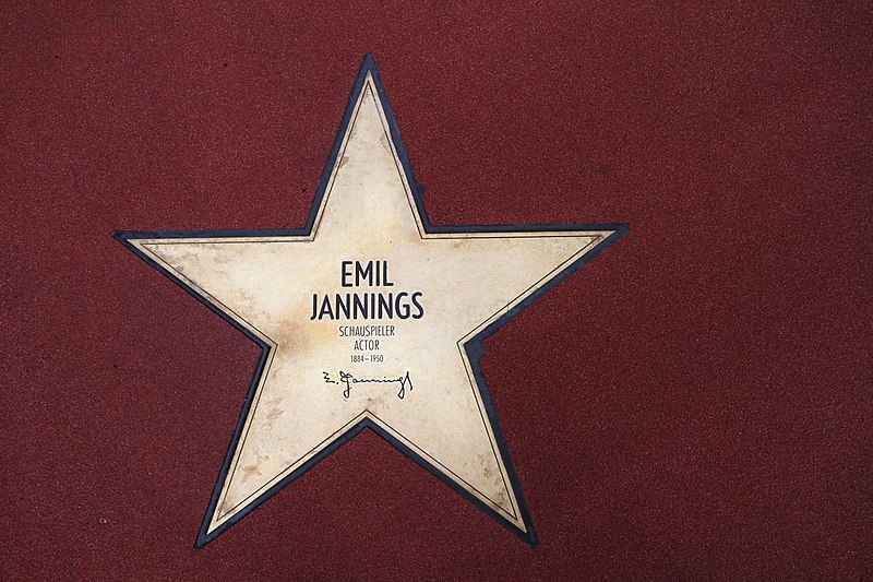 Emil Jannings, der Mann der den ersten Oscar bekam. 800px-Boulevard-der-stars-IMG_0857x