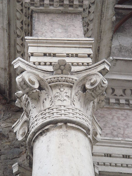 File:Brescia San Giovanni portale1 by Stefano Bolognini.JPG
