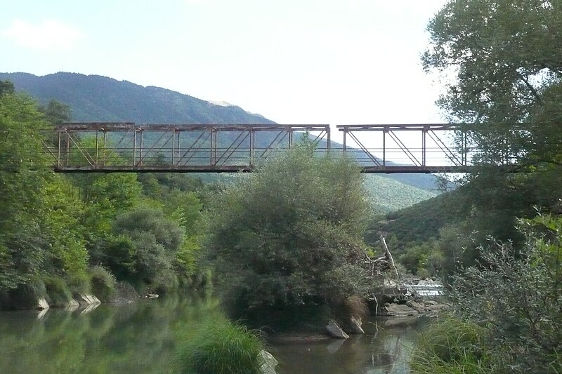 File:Bridge over River Aliakmonas.JPG