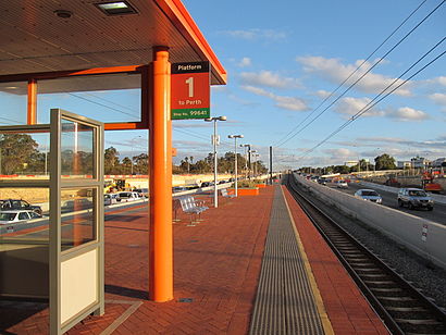 Bull Creek station platform looking S.jpg