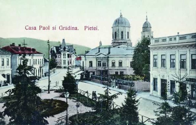 Paol House (Casa Paol) and Grădina Pieței (Garden Square) in 1906