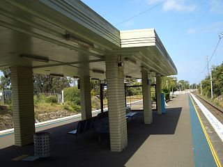 <span class="mw-page-title-main">Caringbah railway station</span> Railway station in Sydney, New South Wales, Australia