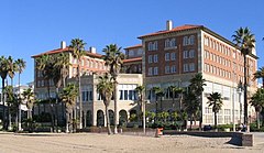 Casa Del Mar Hotel