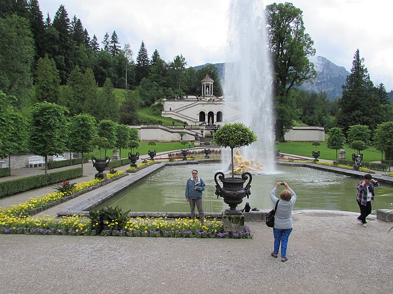 File:Castelul Linderhof 15.jpg