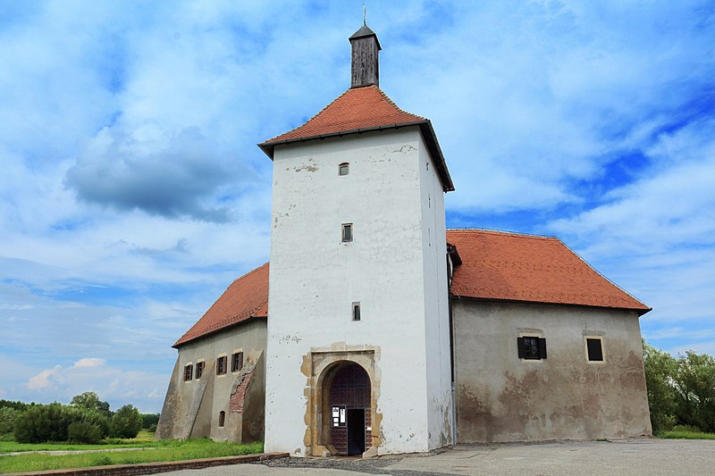 File:Castle Djurdevec.jpg