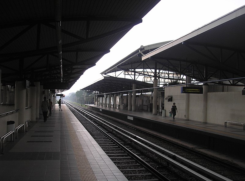 File:Cheras station (Sentul Timur-Sri Petaling route) (platform), Kuala Lumpur.jpg