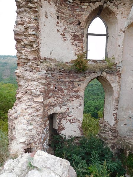 File:Chervonogorod - Palace3.jpg