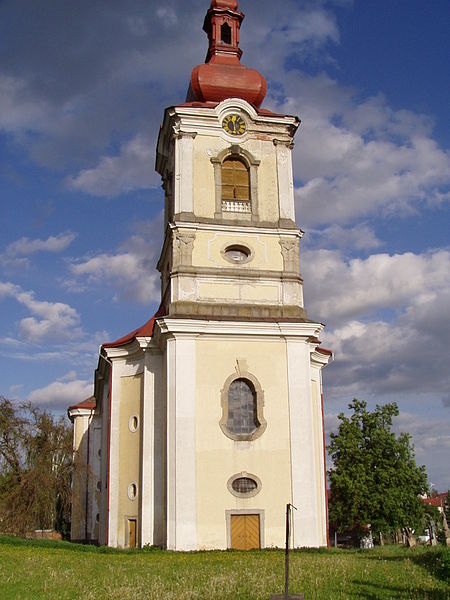 File:Church of Exaltation of Holy Cross (Choustníkovo Hradiště) 01.JPG