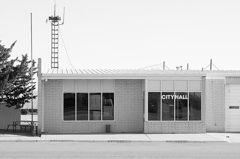 File:City Hall - Silverton, Texas.jpg