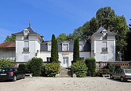 Das Rathaus in Clérey